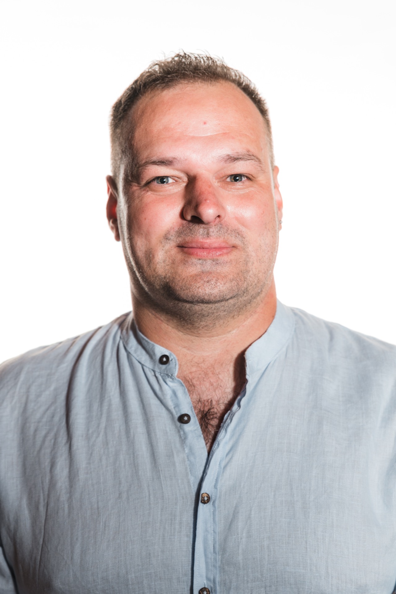 Přál bych si být blíže lidem v naší obci, podporovat děti v tom, aby měly příjemné podmínky ve škole, a posílit sport tak, aby se tu každý cítil dobře a měl prostor pro pohyb i růst.